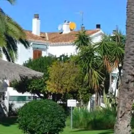 Casita Con Jardin Y Piscina Comunitaria En Denia, Muy Cerca De La Playa De Rotas Дения