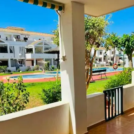 Casita Con Jardin Y Piscina Comunitaria En Denia, Muy Cerca De La Playa De Rotas *